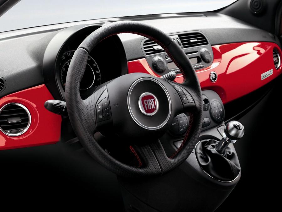  Fiat 500 Ferrari 2008 года  (фото 2 из 2)